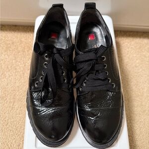 Black Shoes with laces